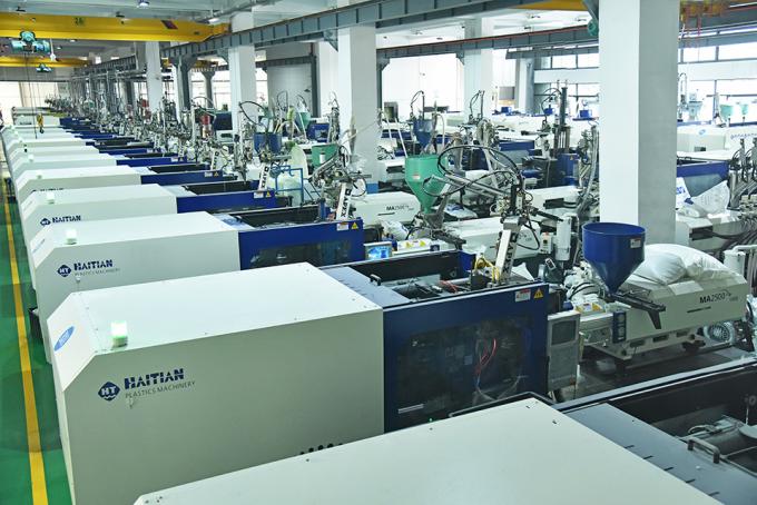 Blooming has more than 200 blow molding machines